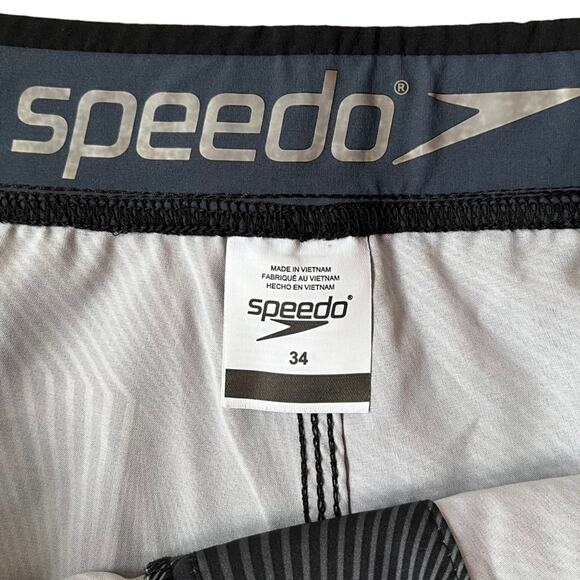 SPEEDO Crosswise Board Shorts Swim Trunks Men’s 34 Black White Geometric Print - Picture 4 of 7